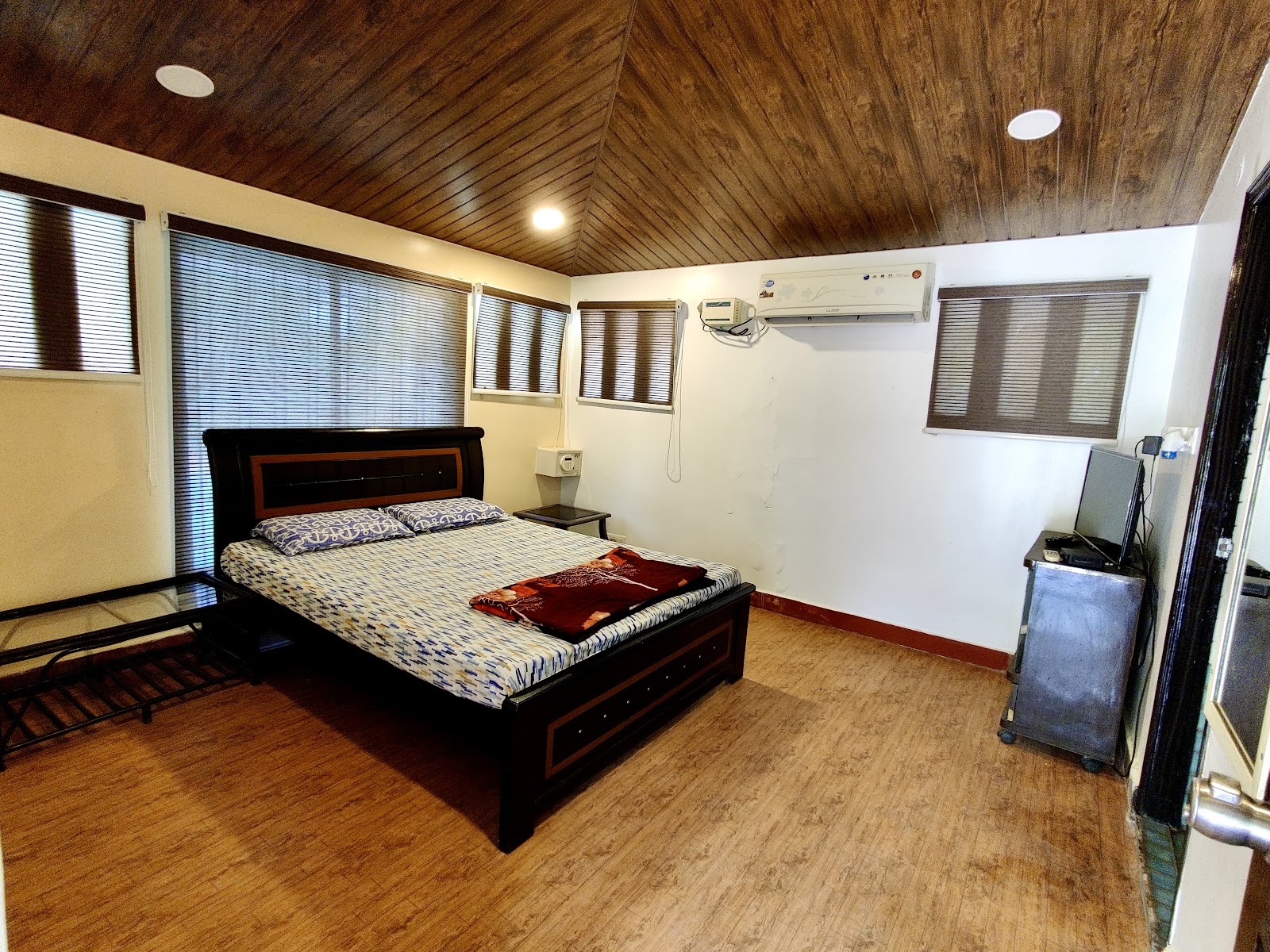 Button Eyes Resort — Resort in Moinabad, Hyderabad (on-site parking, in-house decoration, bar service available, 600–1200 guest capacity) — photo 2