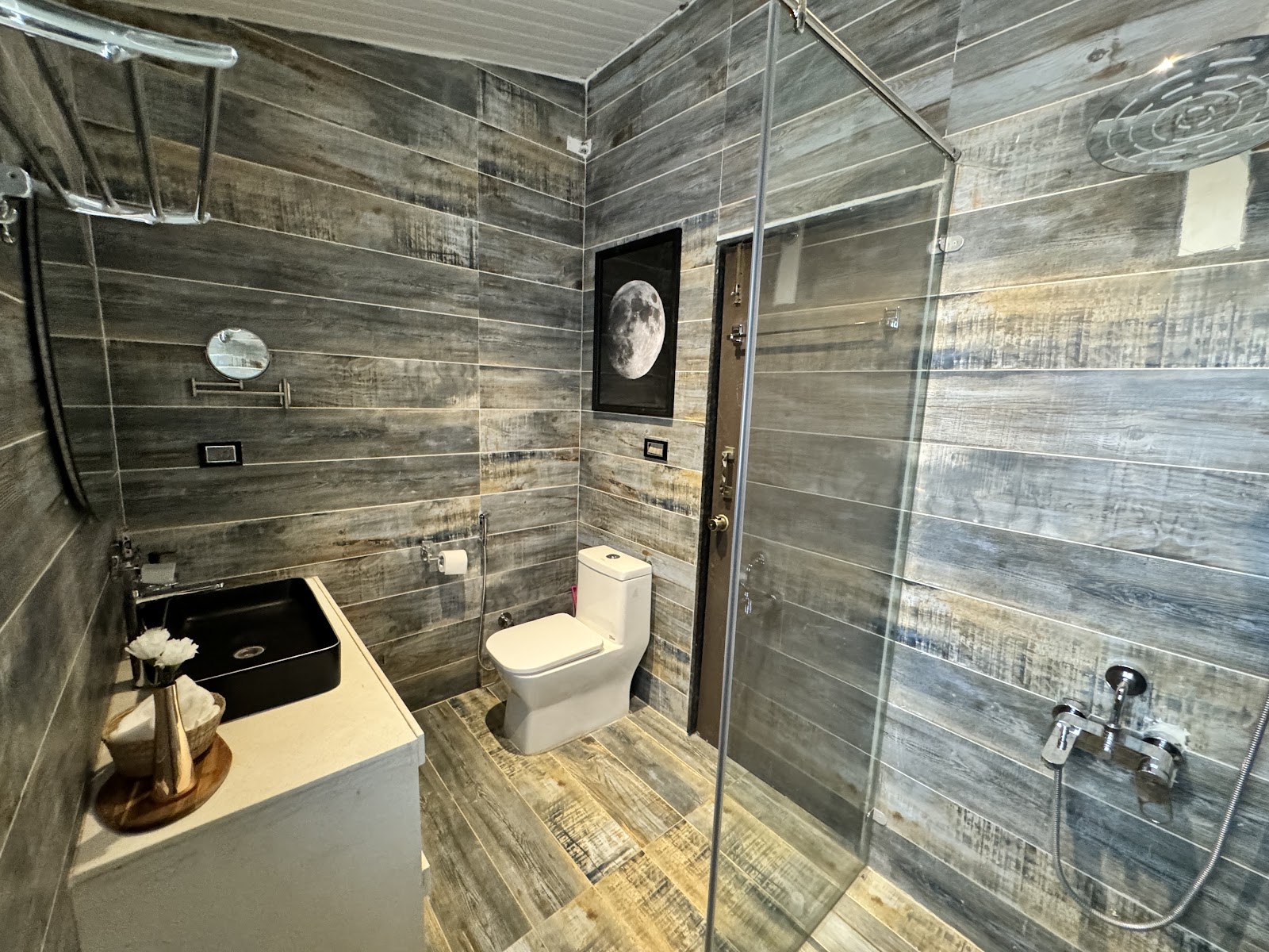 Button Eyes Resort — Resort in Moinabad, Hyderabad (on-site parking, in-house decoration, bar service available, 600–1200 guest capacity) — photo 4