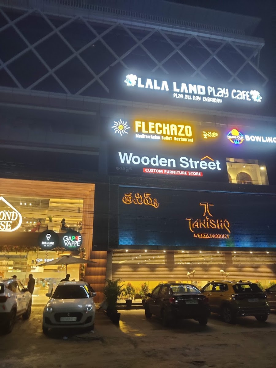 La La Land Play Cafe — Restaurant in Jeedimetla, Hyderabad (on-site parking, in-house decoration, bar service available, 4.0★ rated) — photo 4