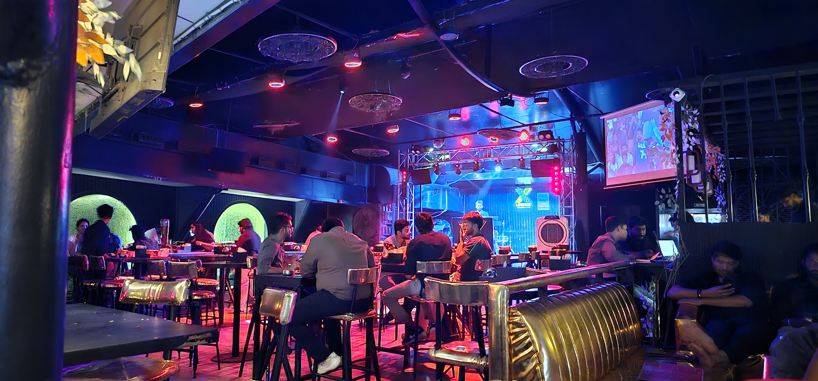X Lounge Pub — Pub/Bar in Hi Tech City, Hyderabad (on-site parking, in-house decoration, DJ permitted, bar service available) — photo 4