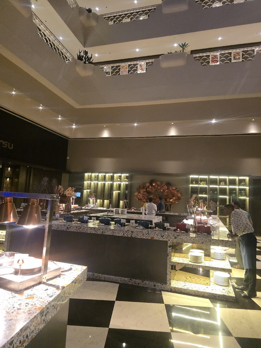 Atrium Bar — Pub/Bar in Banjara Hills, Hyderabad (on-site parking, in-house decoration, DJ permitted, bar service available) — photo 3