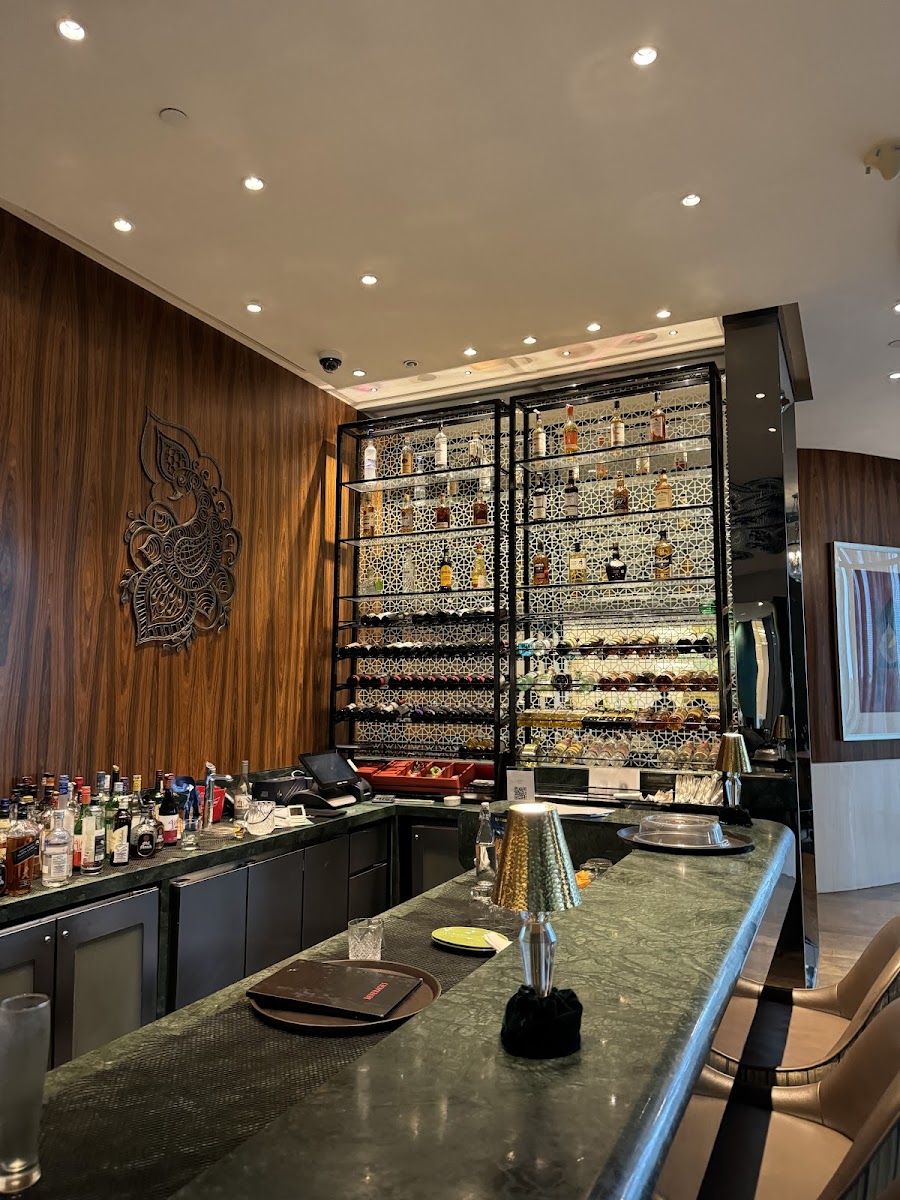 Peacock Bar — Pub/Bar in Hi Tech City, Hyderabad (on-site parking, in-house decoration, DJ permitted, bar service available) — photo 3