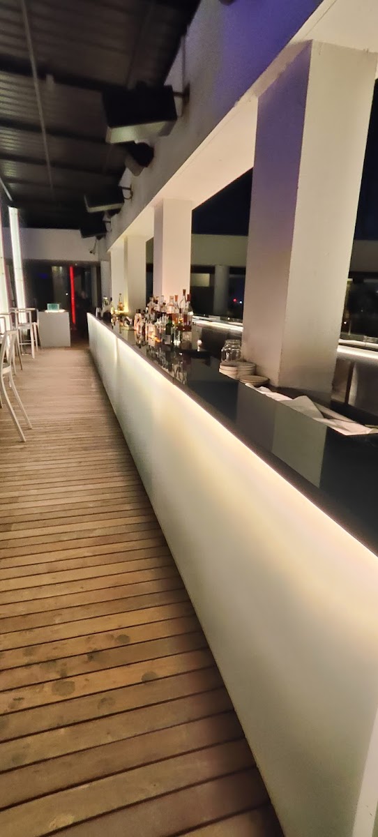 Noya Restaurant and Bar — Restaurant in Hi Tech City, Hyderabad (on-site parking, in-house decoration, DJ permitted, bar service available) — photo 3