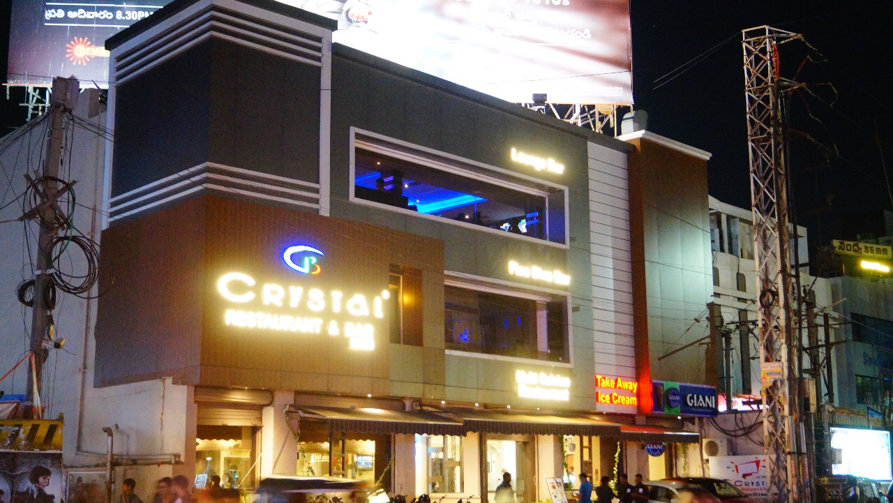 Crystal Restaurant & Bar — Restaurant in Himayat Nagar, Hyderabad (on-site parking, in-house decoration, DJ permitted, bar service available) — photo 3