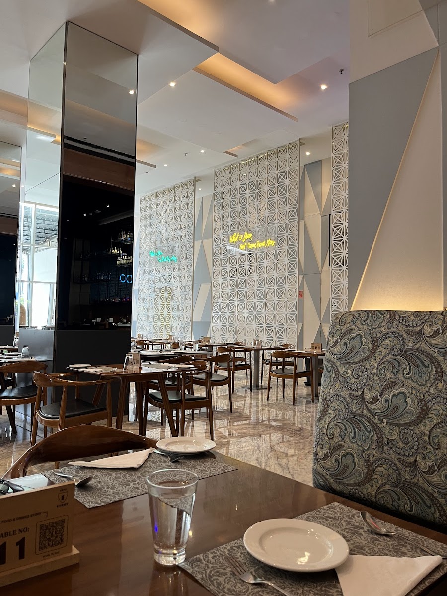 Code 32 — Banquet Hall in Gachibowli, Hyderabad (on-site parking, in-house decoration, DJ permitted, bar service available) — photo 4