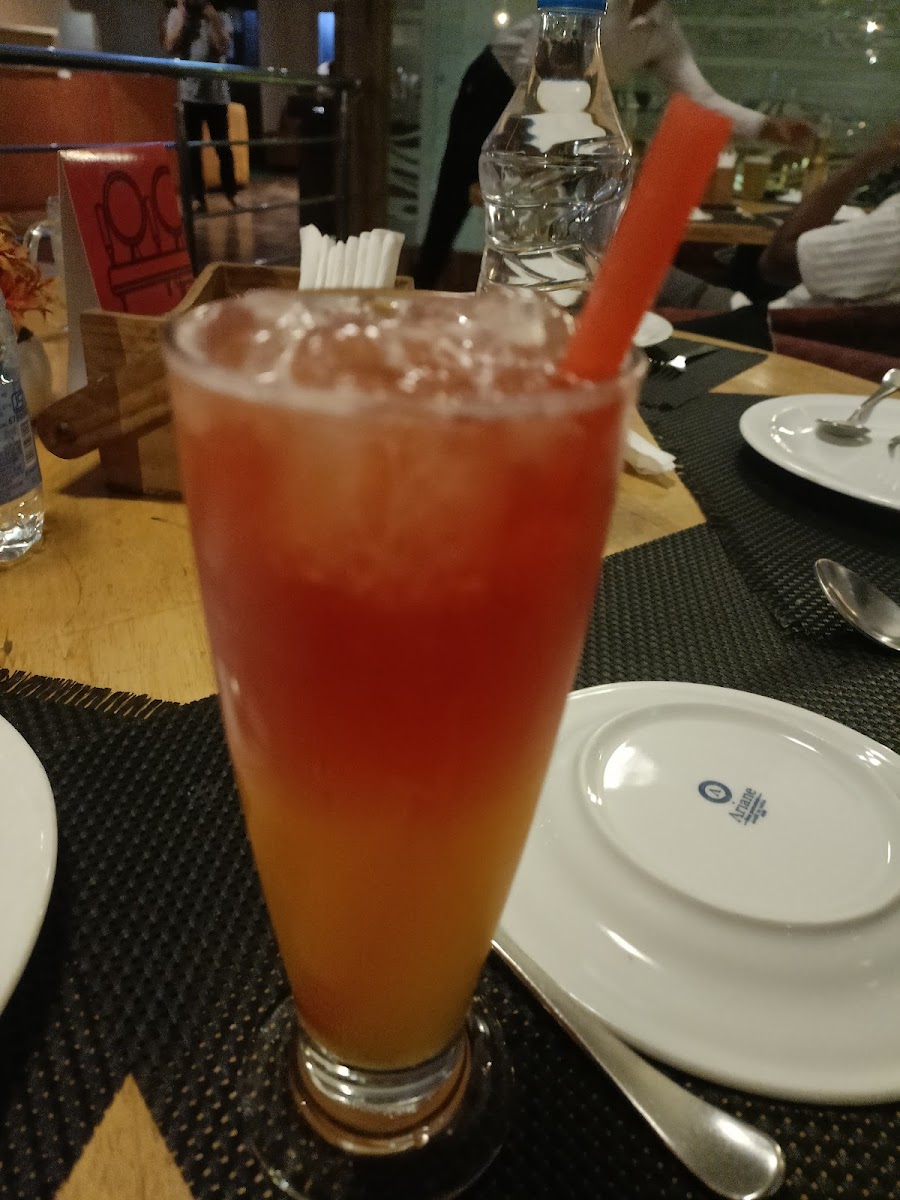 Holi Restaurant & Bar — Restaurant in Kukatpally, Hyderabad (on-site parking, in-house decoration, DJ permitted, bar service available) — photo 2