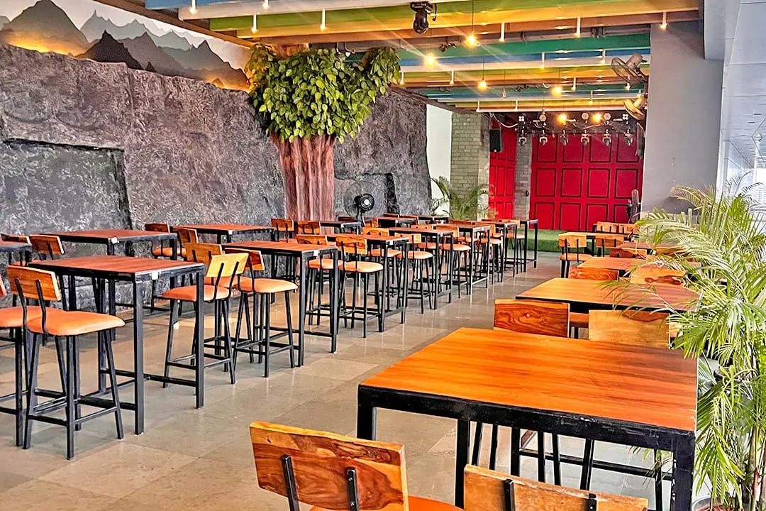 Mosh Club and Lounge — Pub/Bar in Madhapur, Hyderabad (on-site parking, in-house decoration, DJ permitted, bar service available)