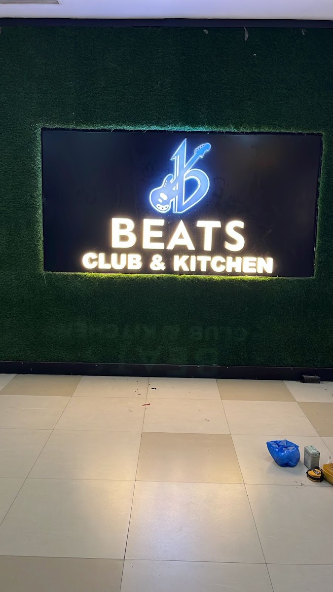 Mosh Club and Lounge — Pub/Bar in Madhapur, Hyderabad (on-site parking, in-house decoration, DJ permitted, bar service available) — photo 4