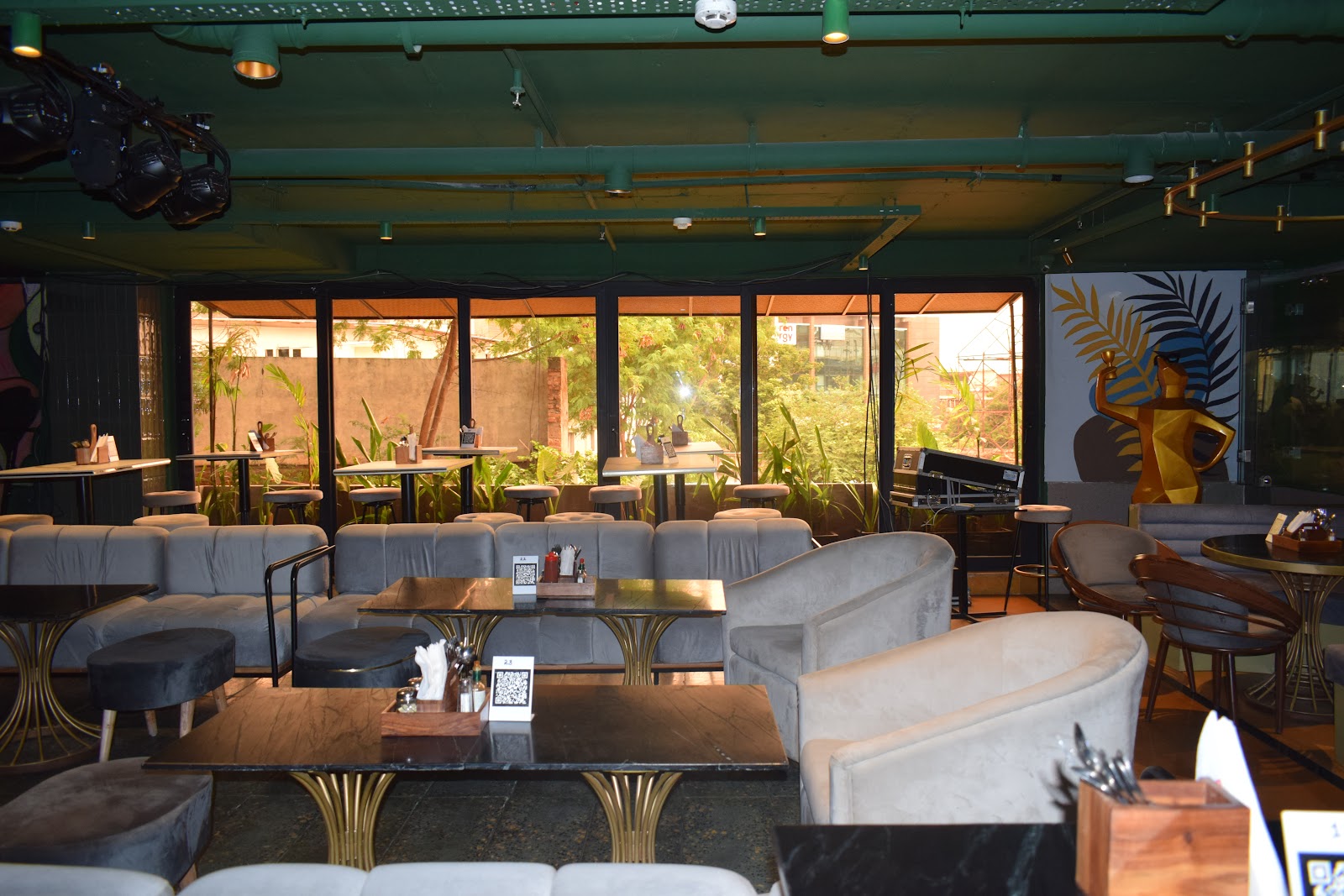 Bellinie & Bae — Banquet Hall in Jubilee Hills, Hyderabad (on-site parking, in-house decoration, DJ permitted, bar service available) — photo 4