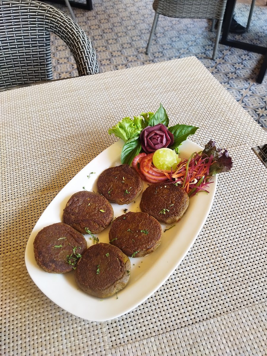 Theth Masala Restaurant & Cafe — Restaurant in Gandipet, Hyderabad (on-site parking, in-house decoration, DJ permitted, bar service available) — photo 2