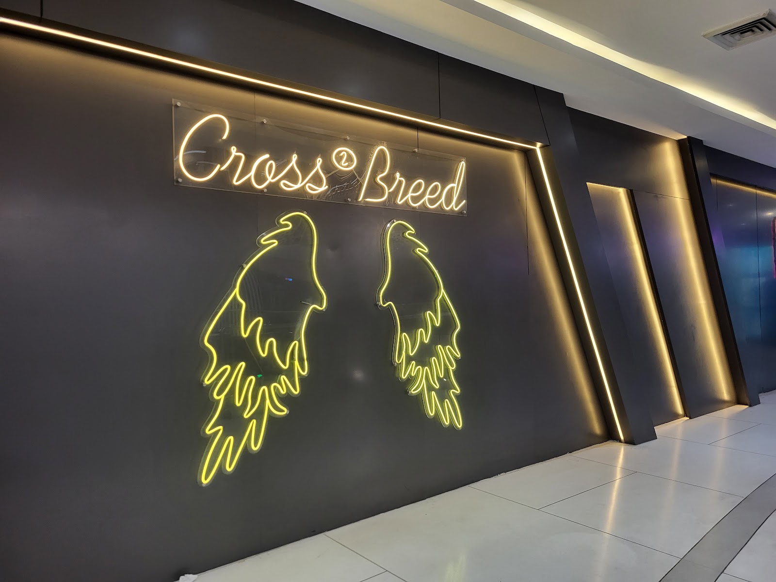 Cross Breed Club & Kitchen — Banquet Hall in Gachibowli, Hyderabad (on-site parking, in-house decoration, DJ permitted, bar service available) — photo 2