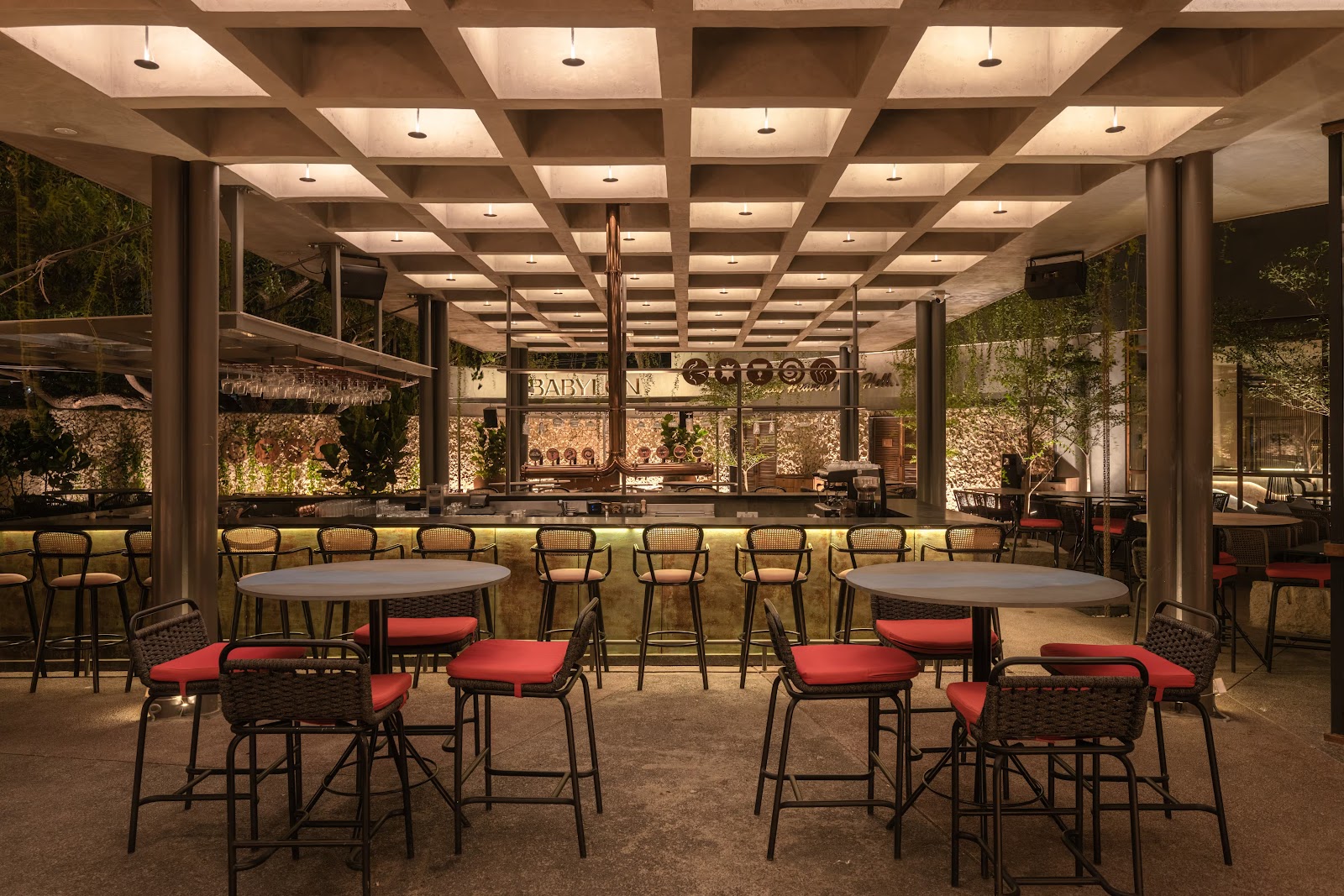 Babylon Kitchen & Bar — Pub/Bar in Jubilee Hills, Hyderabad (on-site parking, in-house decoration, DJ permitted, bar service available) — photo 2