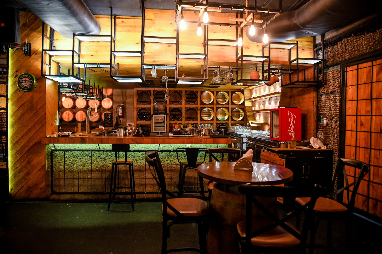 Head Quarters Rest O Bar — Pub/Bar in Hyderabad (on-site parking, in-house decoration, DJ permitted, bar service available)