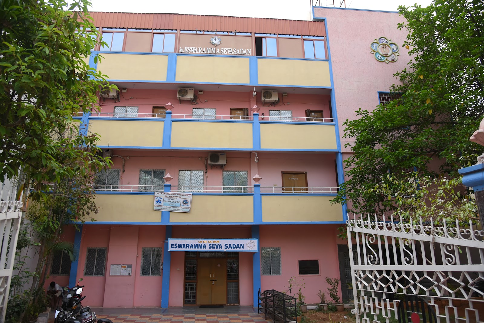 Eshwaramma Seva Sadan — Banquet Hall in Hyderabad (on-site parking, in-house decoration, DJ permitted, bar service available)