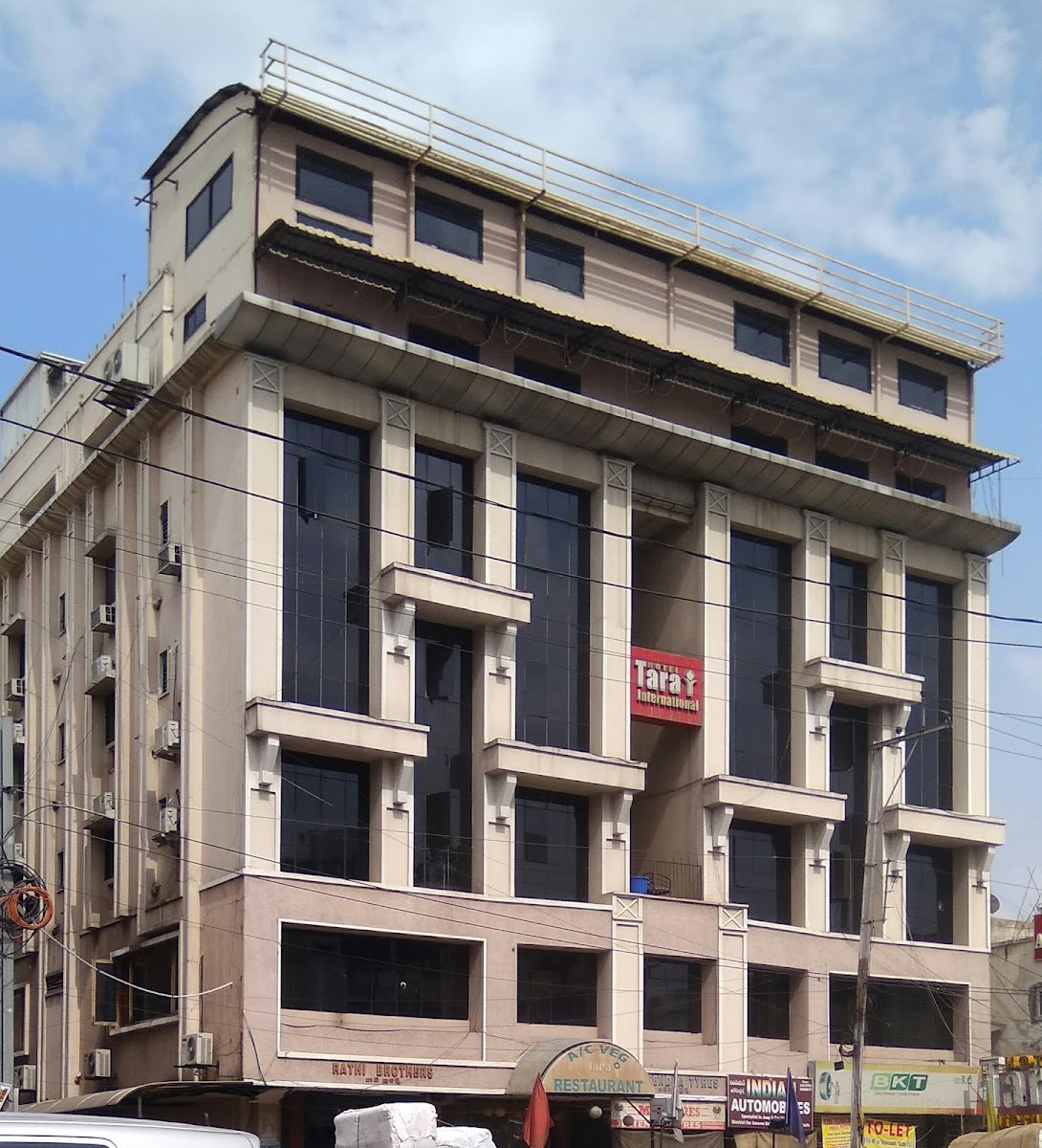 Hotel Tara International — Banquet Hall in Hyderabad (on-site parking, in-house decoration, bar service available, 400–600 guest capacity)