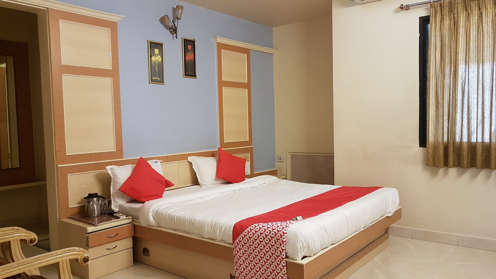 Hotel Tara International — Banquet Hall in Siddiamber Bazar, Hyderabad (on-site parking, in-house decoration, bar service available, 400–600 guest capacity) — photo 2