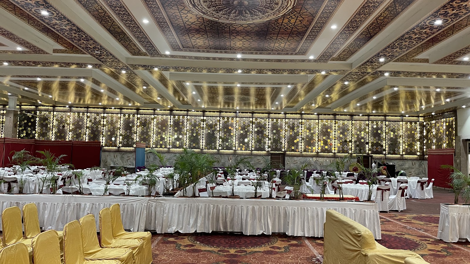 Metro Convention — Banquet Hall in Hyderabad (on-site parking, in-house decoration, DJ permitted, bar service available)