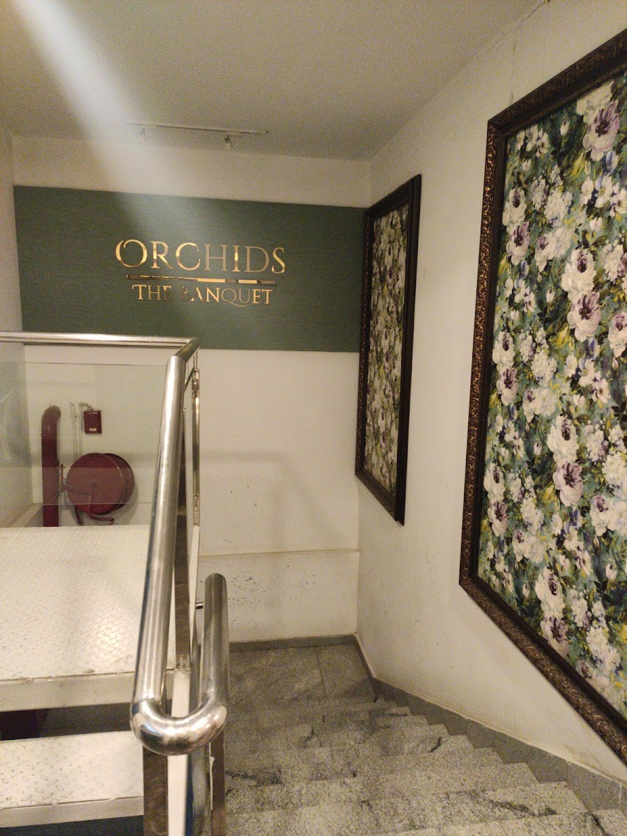 Orchids The Banquet — Banquet Hall in Humayun Nagar, Hyderabad (on-site parking, in-house decoration, bar service available, 350–550 guest capacity) — photo 4