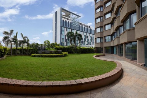 Hyderabad Marriott Hotel & Convention Centre — Banquet Hall in Hyderabad (on-site parking, in-house decoration, outside catering allowed, DJ permitted)