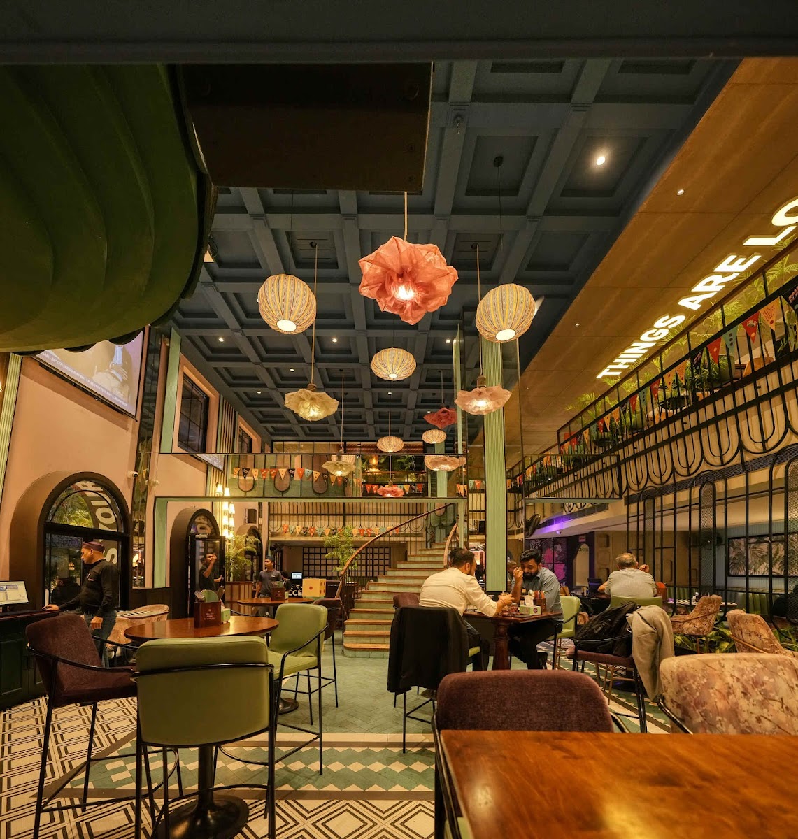 Daysie : All Day Casual Bar — Pub/Bar in MG Road, Bangalore (on-site parking, in-house decoration, DJ permitted, bar service available) — photo 3