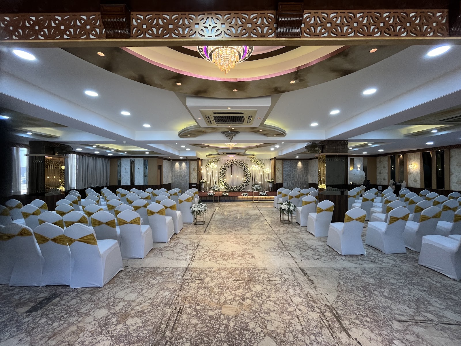 Ashirwad Banquets — Banquet Hall in Sahakara Nagar, Bangalore (on-site parking, in-house decoration, DJ permitted, bar service available) — photo 2