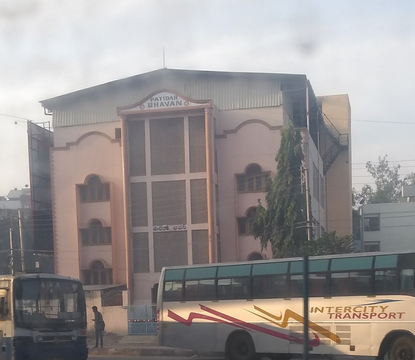 Patidar Bhavan · Moosapet — Banquet Hall in Moosapet, Hyderabad (on-site parking, in-house decoration, DJ permitted, bar service available) — photo 2