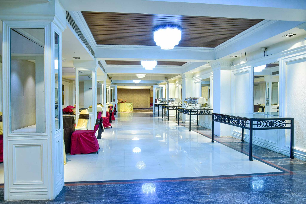 Hotel Quality Inn Residency — Banquet Hall in Nampally, Hyderabad (on-site parking, in-house decoration, outside catering allowed, bar service available) — photo 3