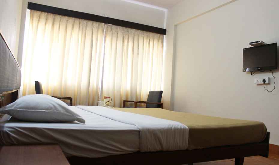 Hotel Siddhartha — Banquet Hall in Koti, Hyderabad (on-site parking, in-house decoration, outside catering allowed, bar service available) — photo 3