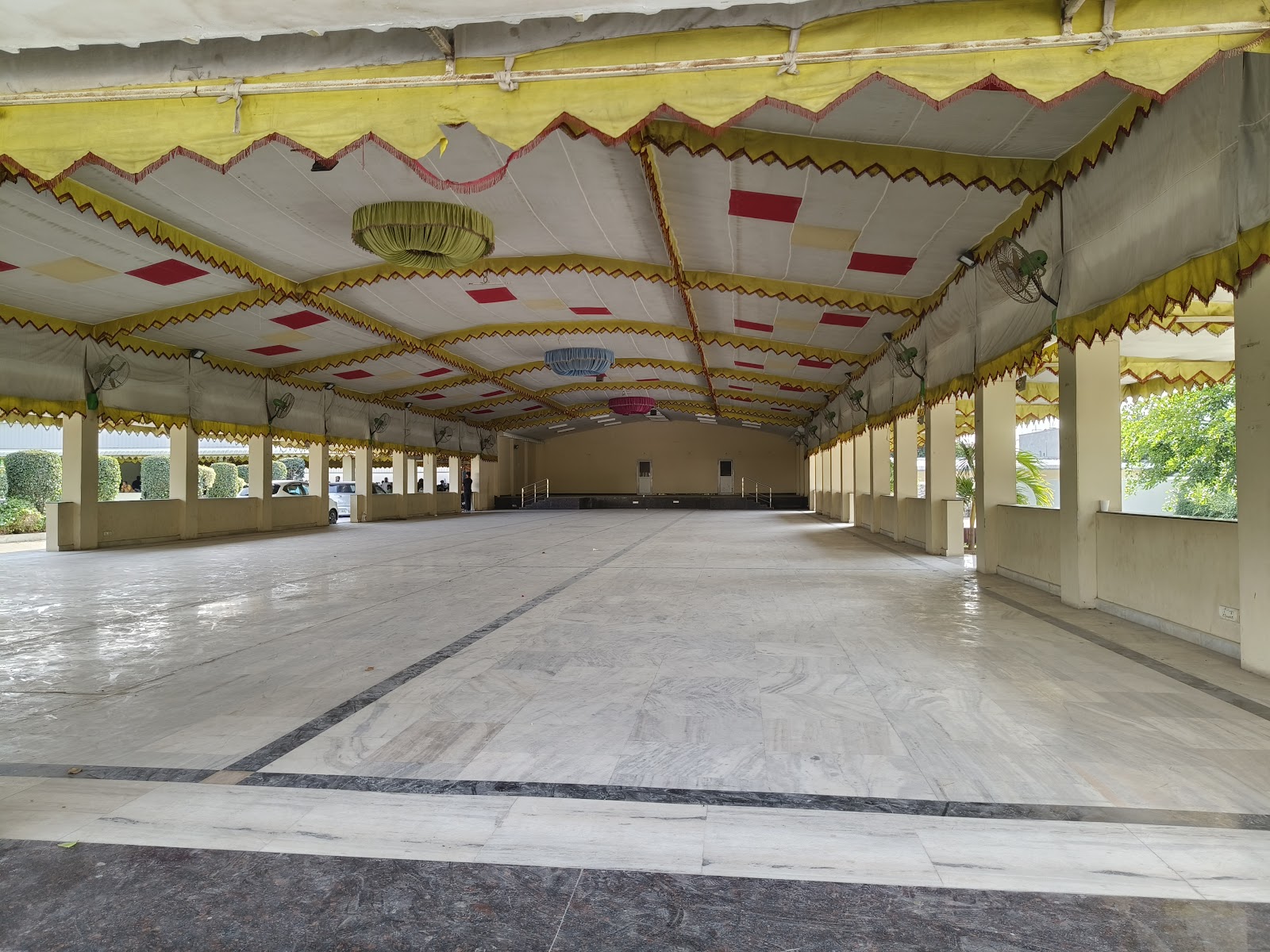 Suryadevara Gardens — Banquet Hall in Nizampet, Hyderabad (on-site parking, in-house decoration, DJ permitted, bar service available) — photo 2