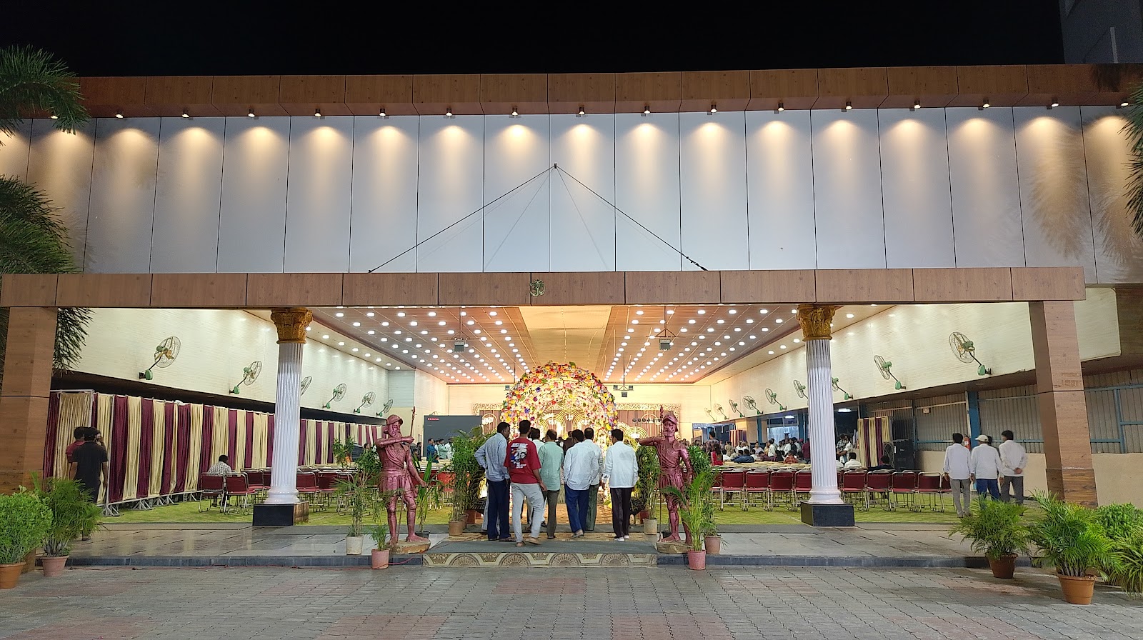 Sri Maharaja Gardens — Banquet Hall in Gajularamaram, Hyderabad (on-site parking, in-house decoration, DJ permitted, bar service available) — photo 4