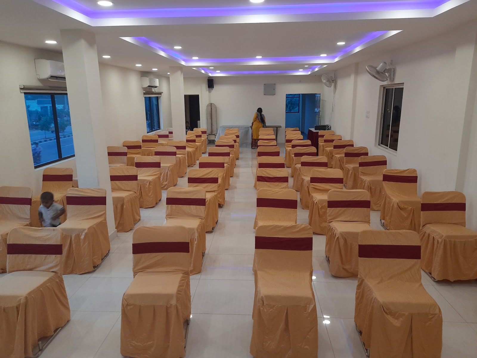 Jmr Gardens Function Hall — Banquet Hall in Manneguda, Hyderabad (on-site parking, in-house decoration, DJ permitted, bar service available) — photo 2
