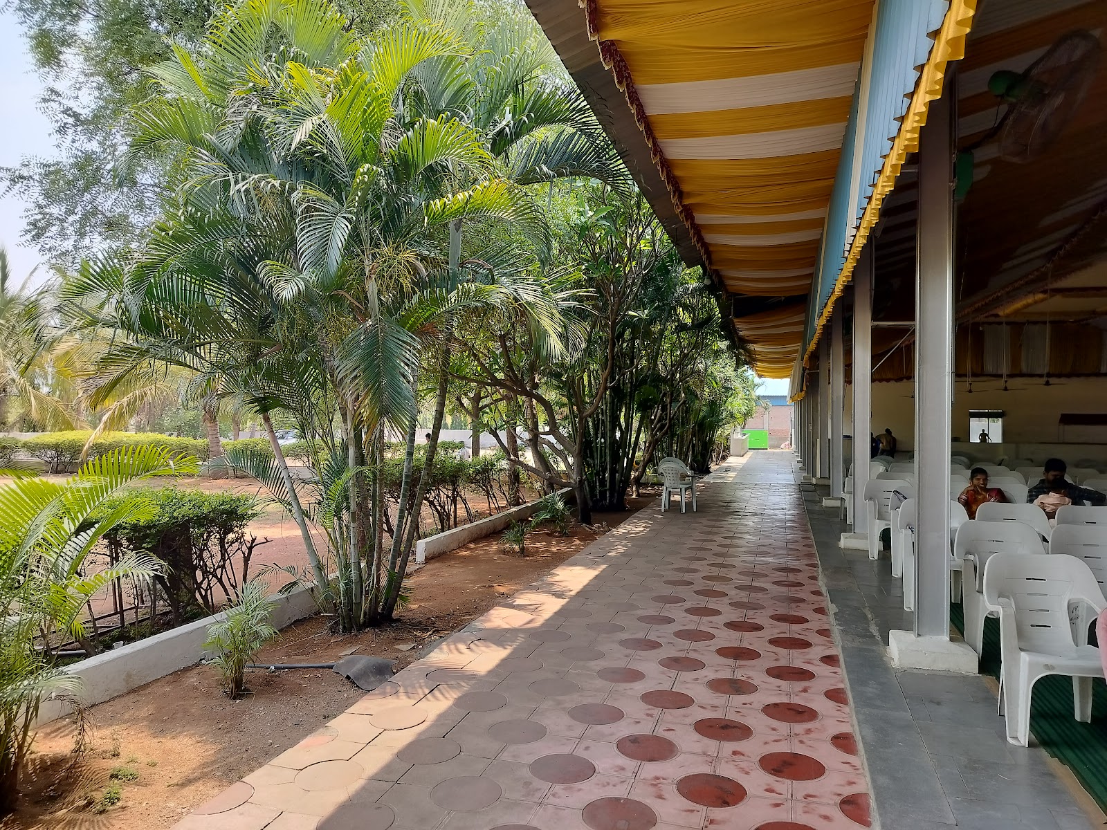 Kalvakol Laxmi Devamma Gardens — Banquet Hall in Bongloor, Hyderabad (on-site parking, in-house decoration, DJ permitted, bar service available) — photo 4