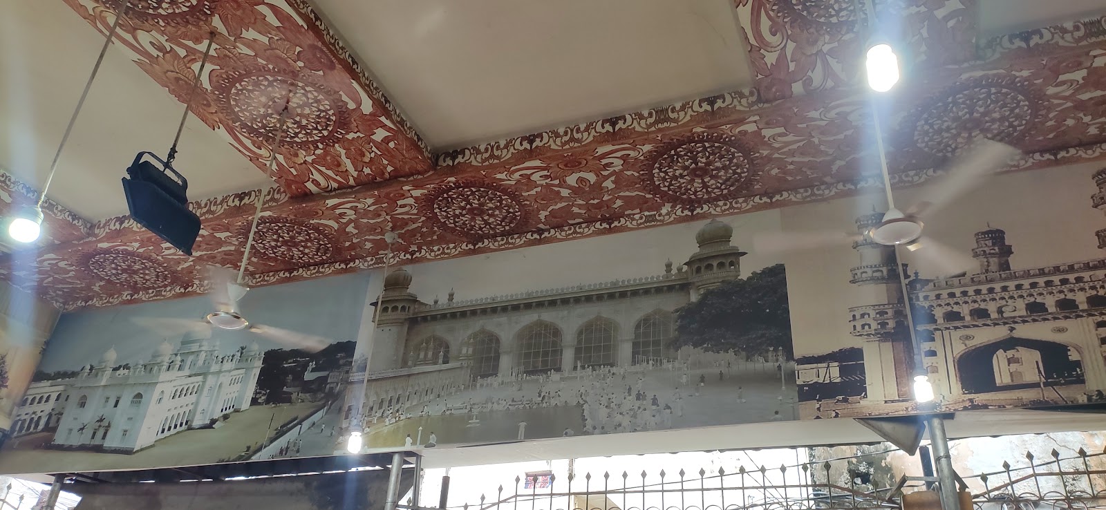 Farah Gulshan Function Hall — Banquet Hall in Yakutpura, Hyderabad (on-site parking, in-house decoration, DJ permitted, bar service available) — photo 2