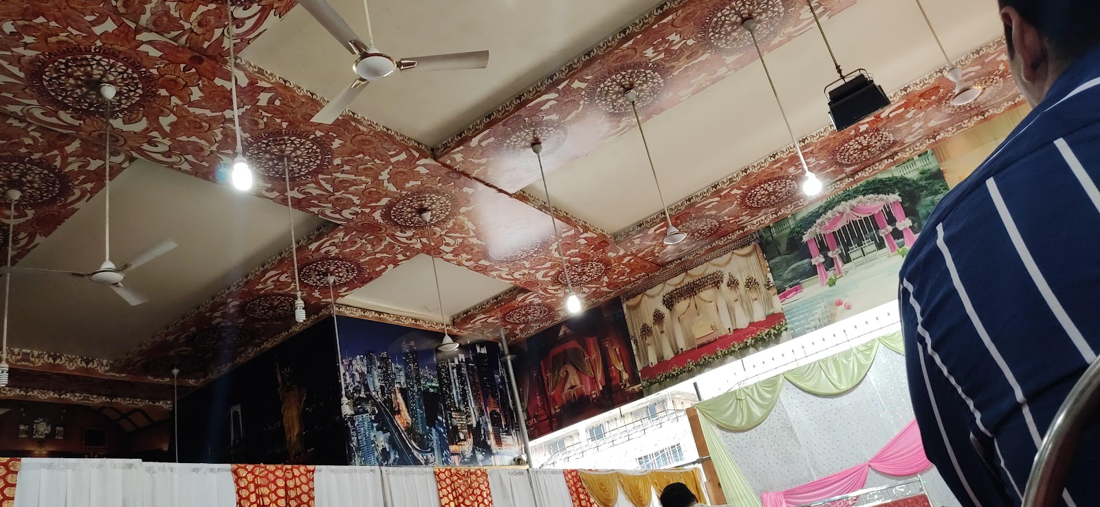 Farah Gulshan Function Hall — Banquet Hall in Yakutpura, Hyderabad (on-site parking, in-house decoration, DJ permitted, bar service available) — photo 4