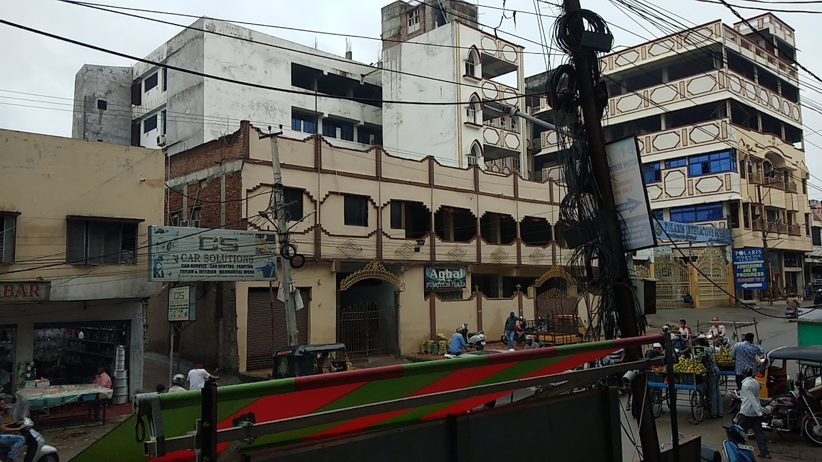 Aghai Function Plaza — Banquet Hall in Yakutpura, Hyderabad (on-site parking, in-house decoration, DJ permitted, bar service available) — photo 2