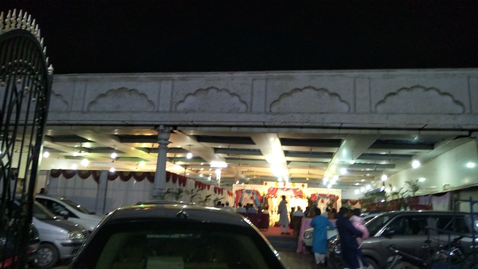 Golden Palace Function Hall · Bahadurpura — Banquet Hall in Bahadurpura, Hyderabad (on-site parking, in-house decoration, DJ permitted, bar service available) — photo 3