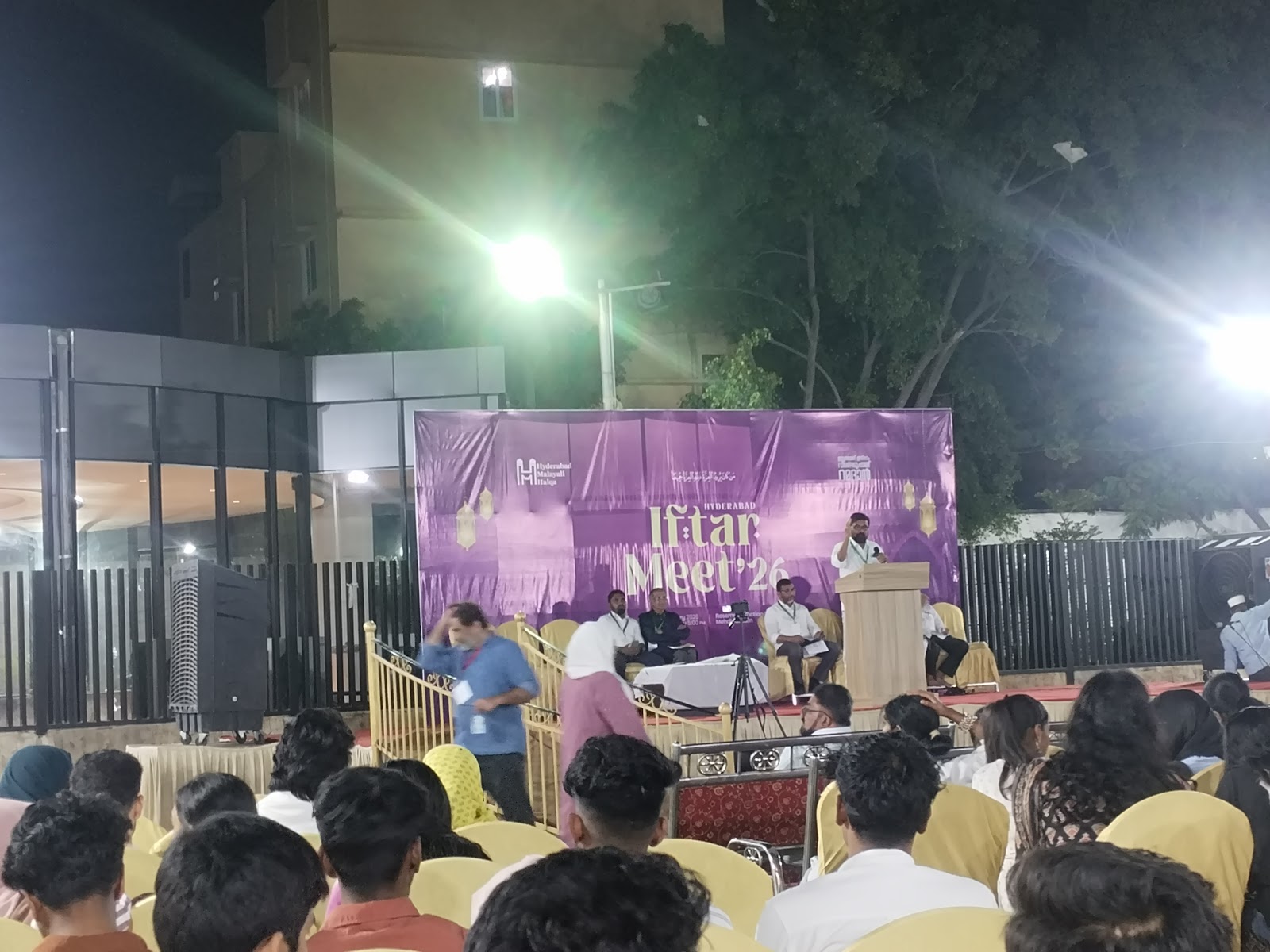 Rose Max Function Hall — Banquet Hall in Karwan, Hyderabad (on-site parking, in-house decoration, bar service available, 800–1200 guest capacity) — photo 3