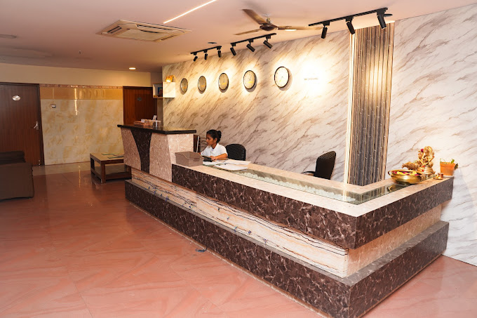 Hotel J.bhadra Grand — Banquet Hall in Nacharam, Hyderabad (on-site parking, in-house decoration, bar service available, 700–1050 guest capacity) — photo 3