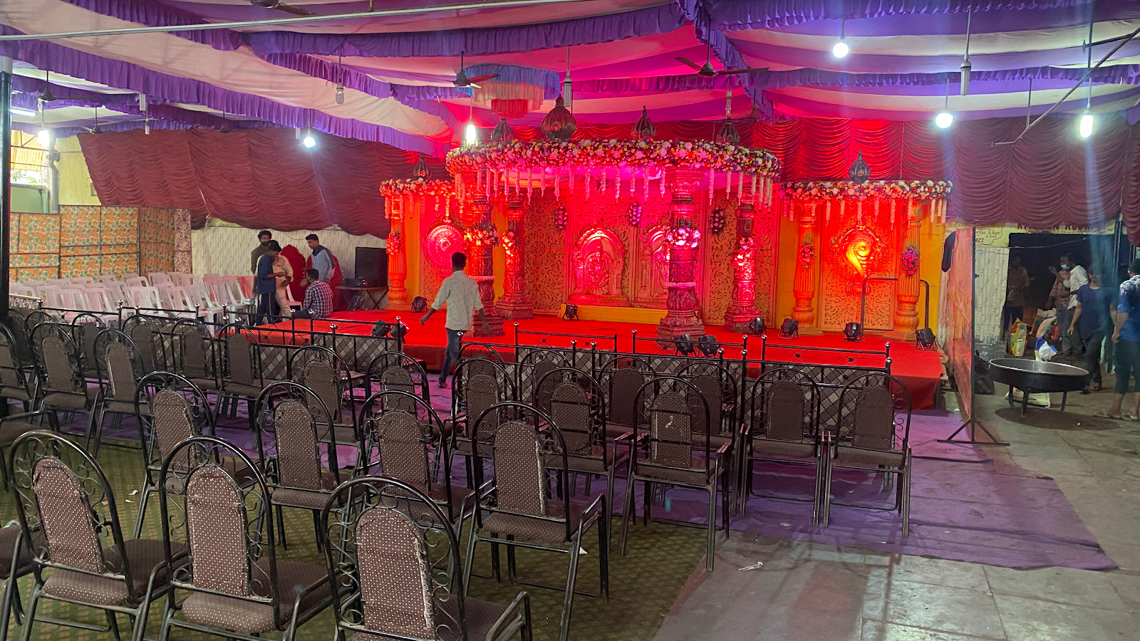 Bandhan Function Hall · Musheerabad — Banquet Hall in Hyderabad (on-site parking, in-house decoration, bar service available, 400–600 guest capacity)