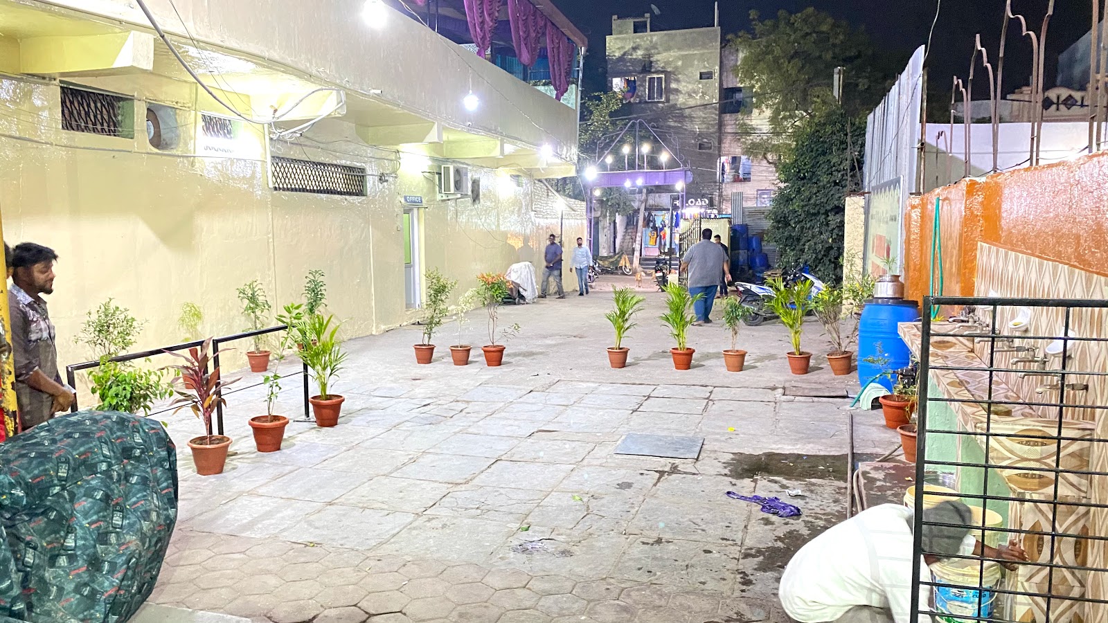 Bandhan Function Hall · Musheerabad — Banquet Hall in Musheerabad, Hyderabad (on-site parking, in-house decoration, bar service available, 400–600 guest capacity) — photo 3