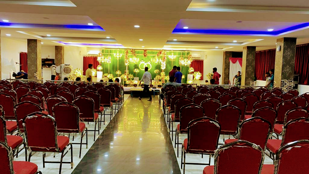 Kamadhenu Banquet Halls — Banquet Hall in Hyderabad (on-site parking, in-house decoration, bar service available, 300–450 guest capacity)