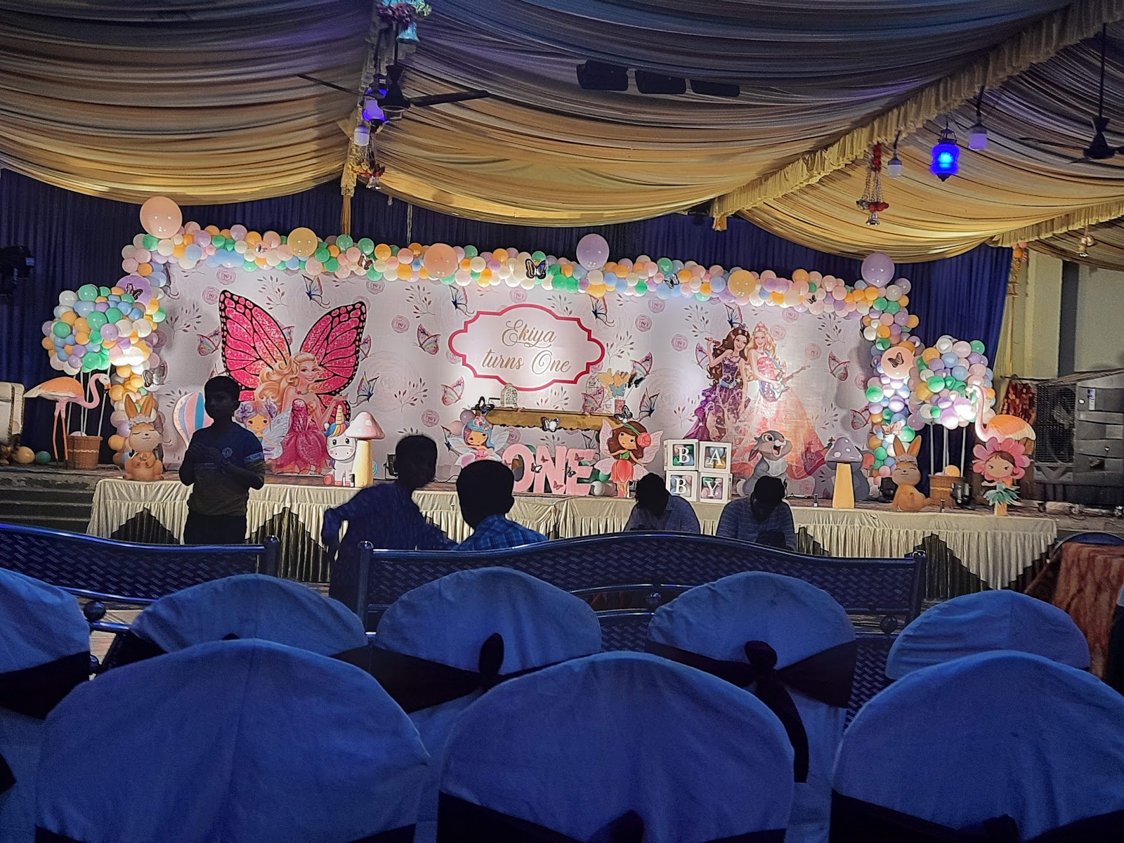 Ponnala Veeraiah Gardens — Banquet Hall in Hyderabad (on-site parking, in-house decoration, bar service available, 400–600 guest capacity)