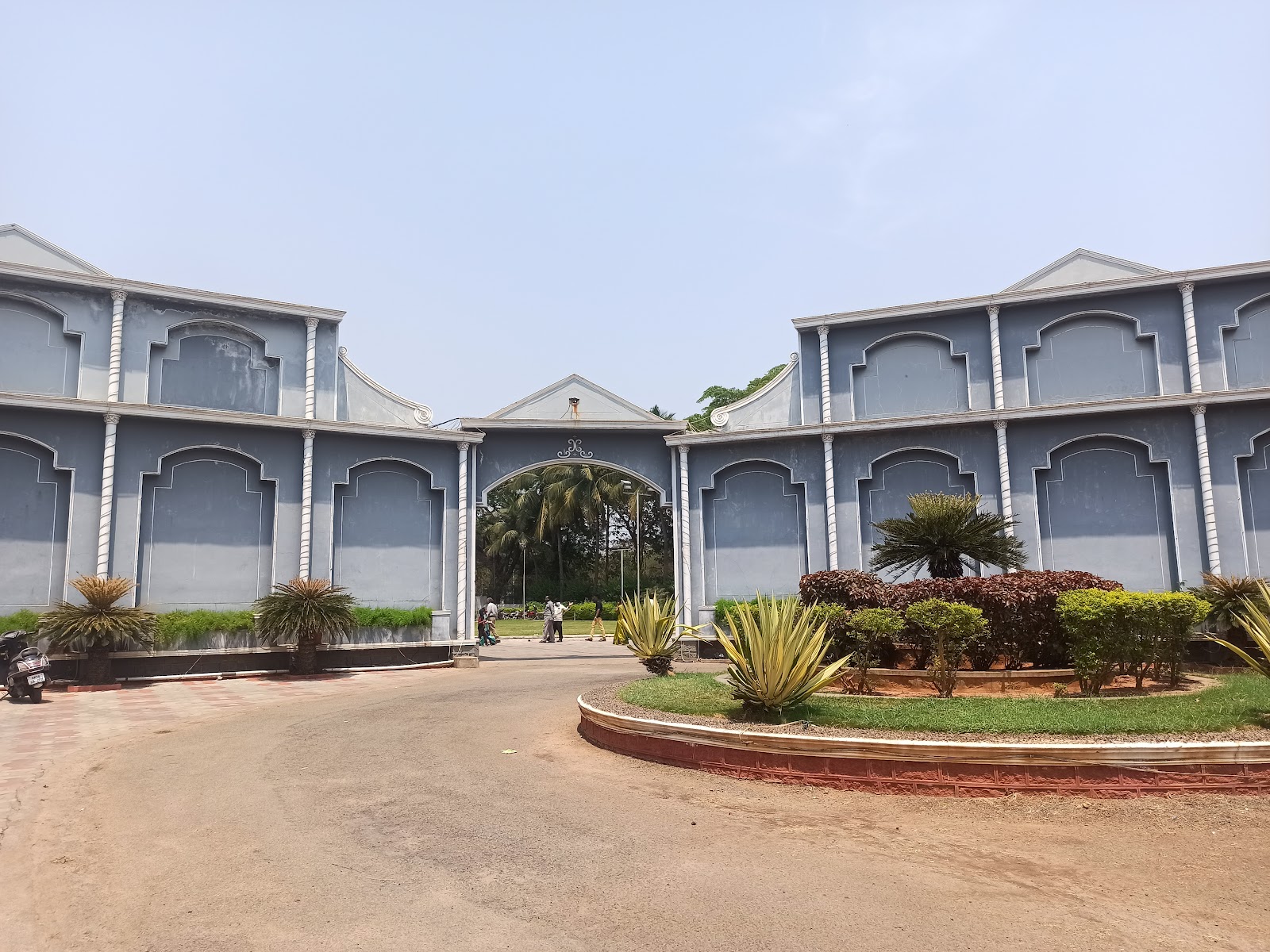 Ashish Gardens — Banquet Hall in Hyderabad (on-site parking, in-house decoration, bar service available, 700–1050 guest capacity)