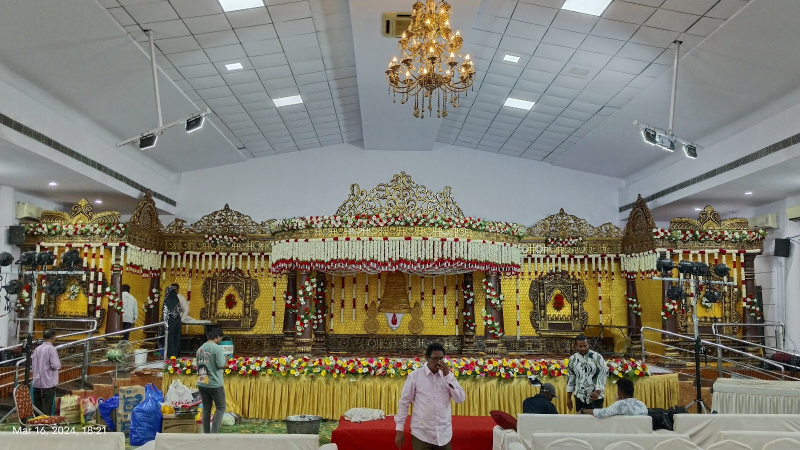 Sri Sai Garden & Ac Function Hall — Banquet Hall in Dilsukhnagar, Hyderabad (on-site parking, in-house decoration, bar service available, 350–500 guest capacity) — photo 3
