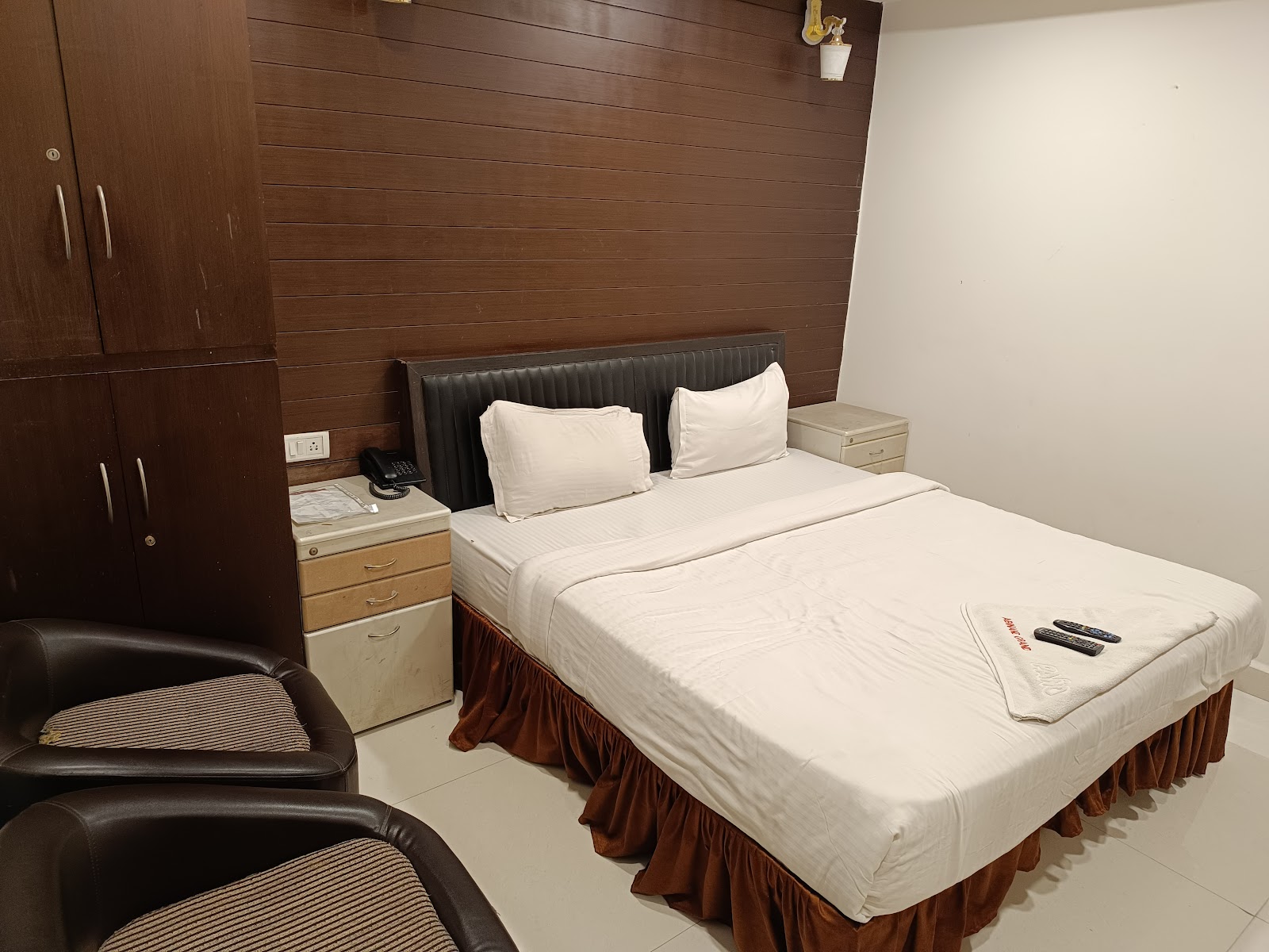 Hotel Abinand Grand · Lingampally — Banquet Hall in Lingampally, Hyderabad (on-site parking, in-house decoration, outside catering allowed, bar service available) — photo 2