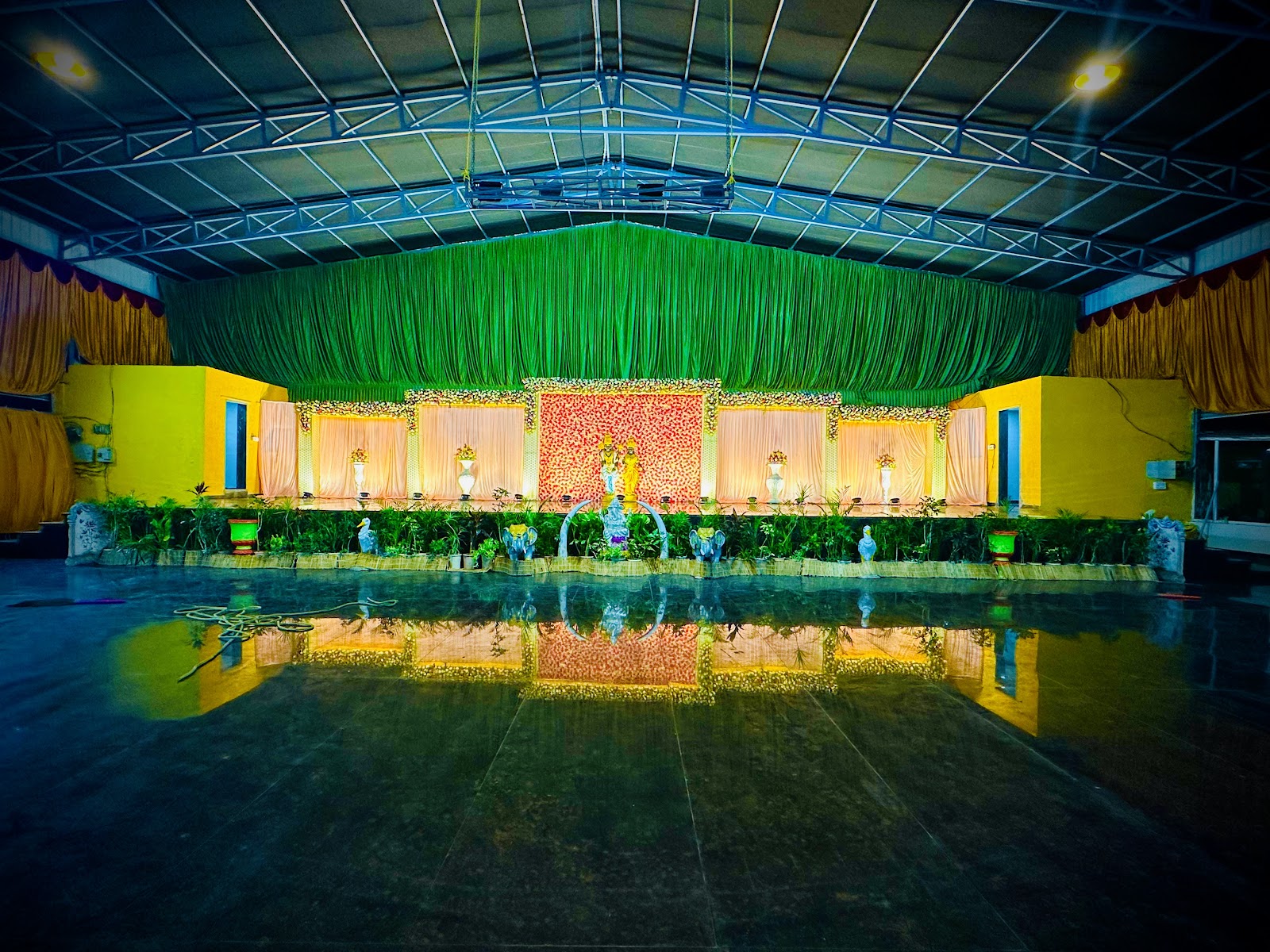 Sri Laxmi Narasimha Functional Hall — Banquet Hall in Chevella, Hyderabad (on-site parking, in-house decoration, bar service available, 800–1200 guest capacity) — photo 3