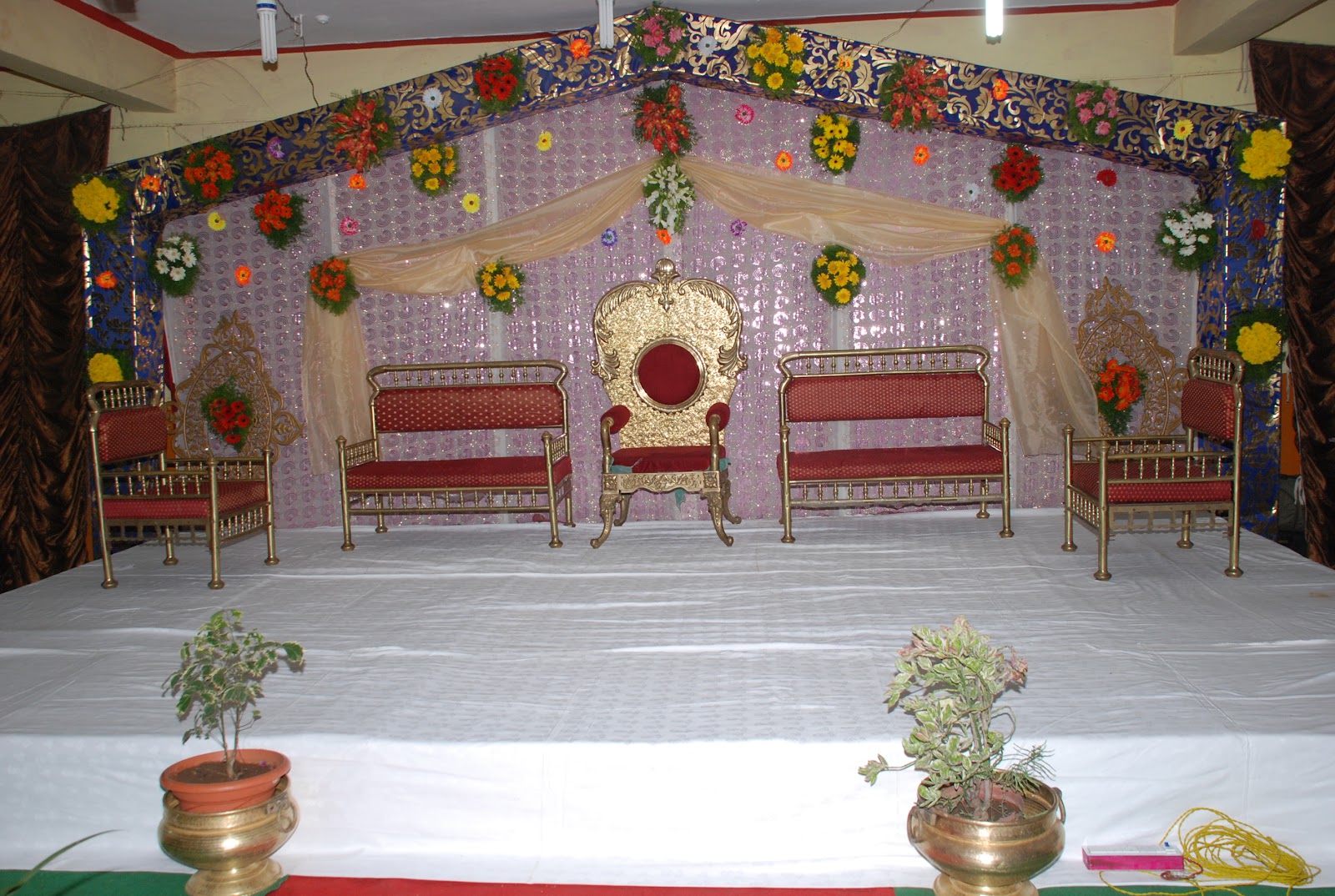 Yousuf Gulshan Marriage Hall — Banquet Hall in Hyderabad (on-site parking, in-house decoration, bar service available, 500–750 guest capacity)