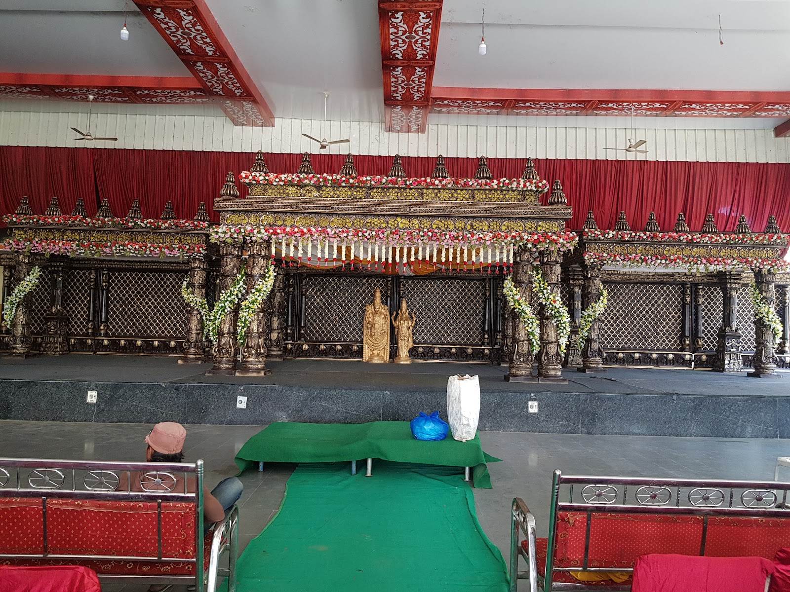Mani Garden Function Halls — Banquet Hall in Hyderabad (on-site parking, in-house decoration, DJ permitted, bar service available)