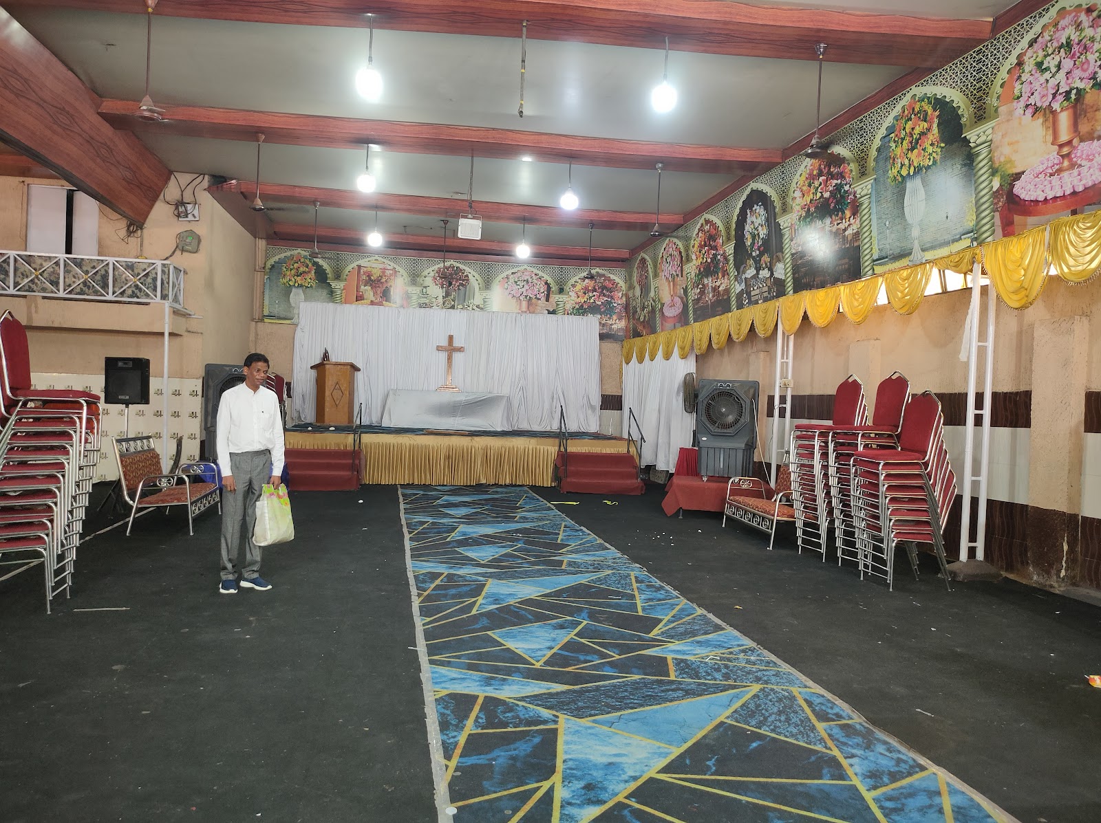 H.h. Function Hall — Banquet Hall in Langar Houz, Hyderabad (on-site parking, in-house decoration, bar service available, 300–400 guest capacity) — photo 2