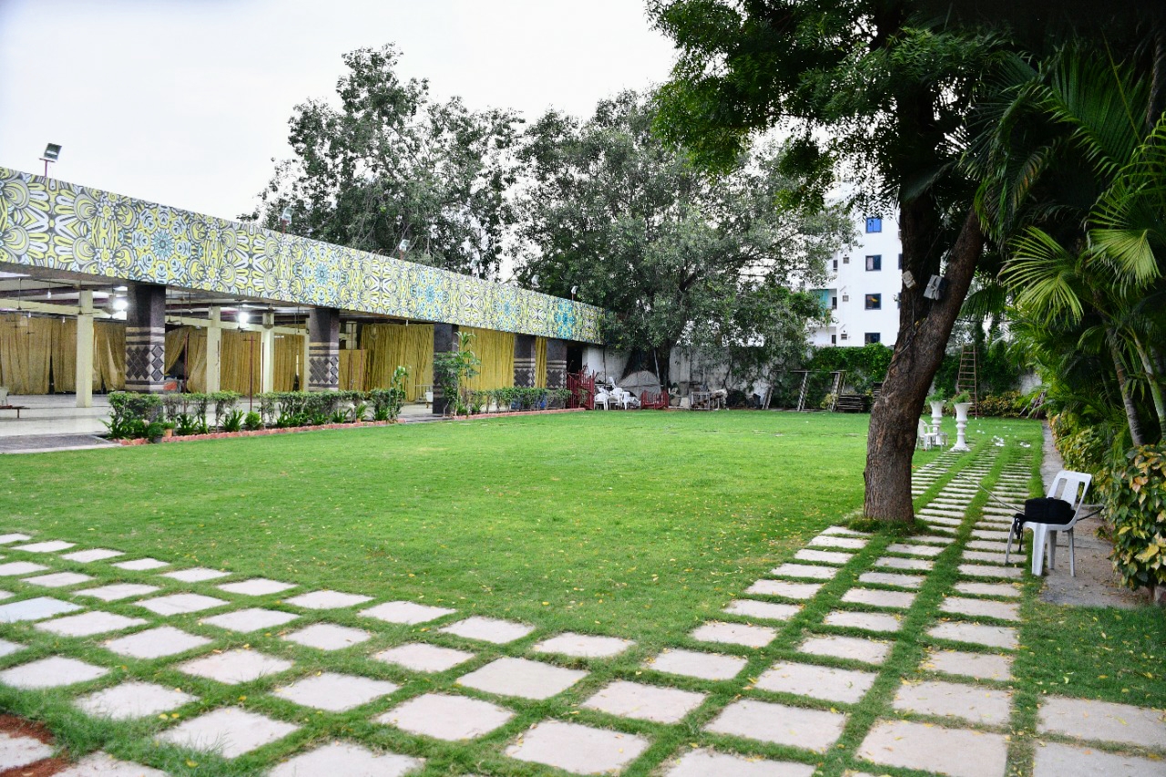 Sugna Gardens — Banquet Hall in Langar Houz, Hyderabad (on-site parking, in-house decoration, DJ permitted, bar service available) — photo 2